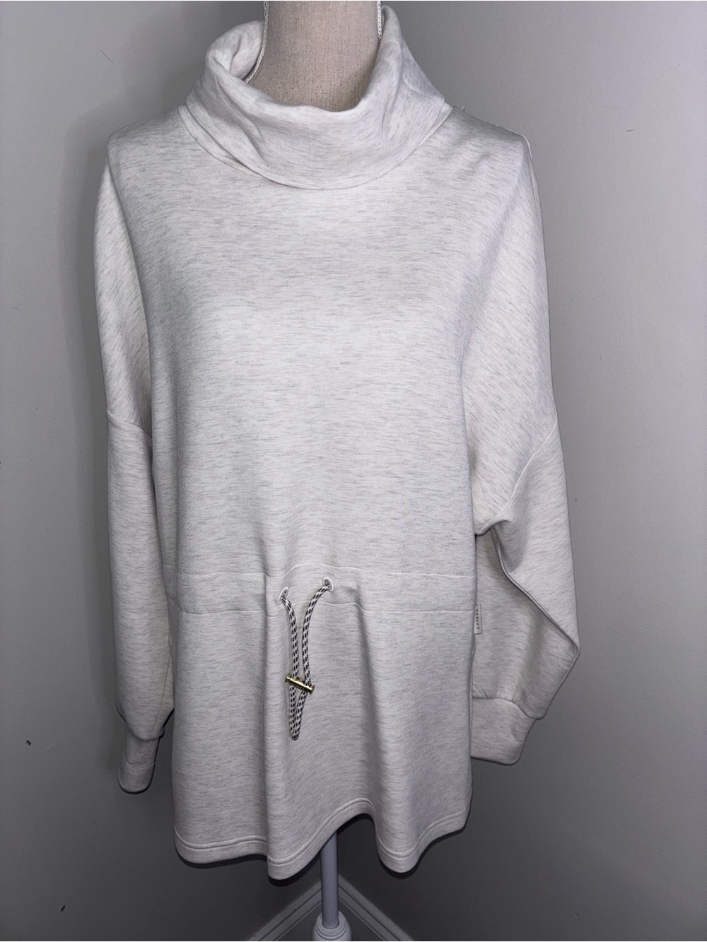 Varley Freya Doublesoft funnel neck sweatshirt w/ drawstring oatmeal size XL